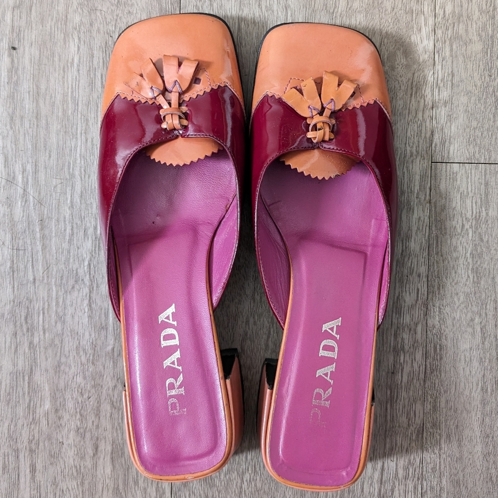 Vintage Prada heel
